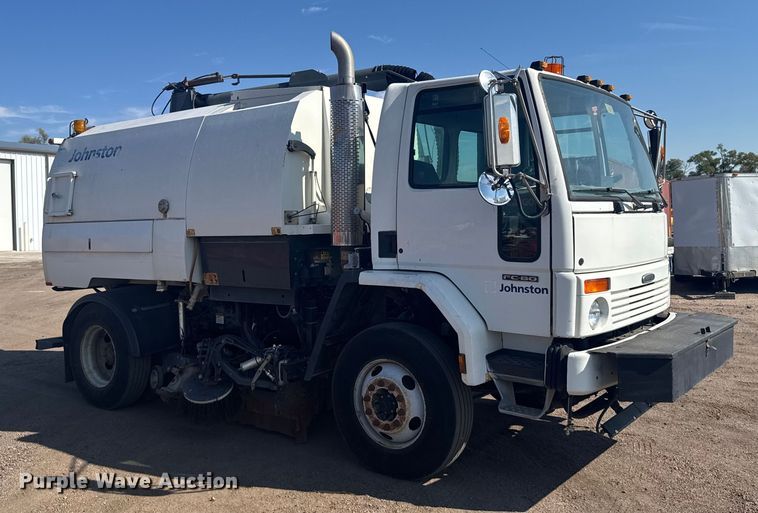 image for item EU6137 2006 Freightliner FC80 street sweeper truck