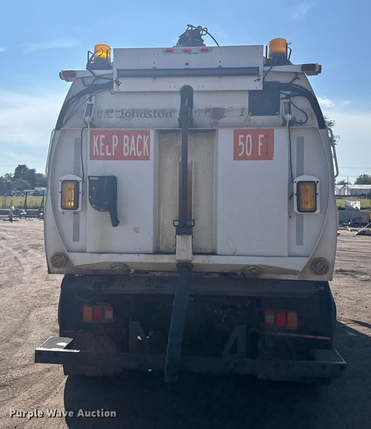 image for item EU6137 2006 Freightliner FC80 street sweeper truck