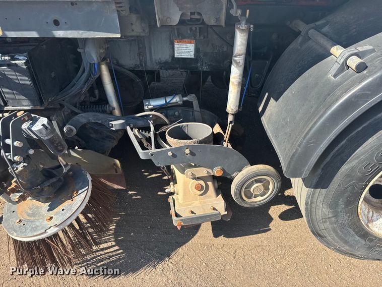 image for item EU6137 2006 Freightliner FC80 street sweeper truck