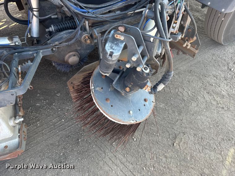 image for item EU6137 2006 Freightliner FC80 street sweeper truck