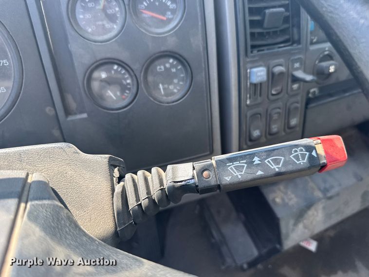 image for item EU6137 2006 Freightliner FC80 street sweeper truck