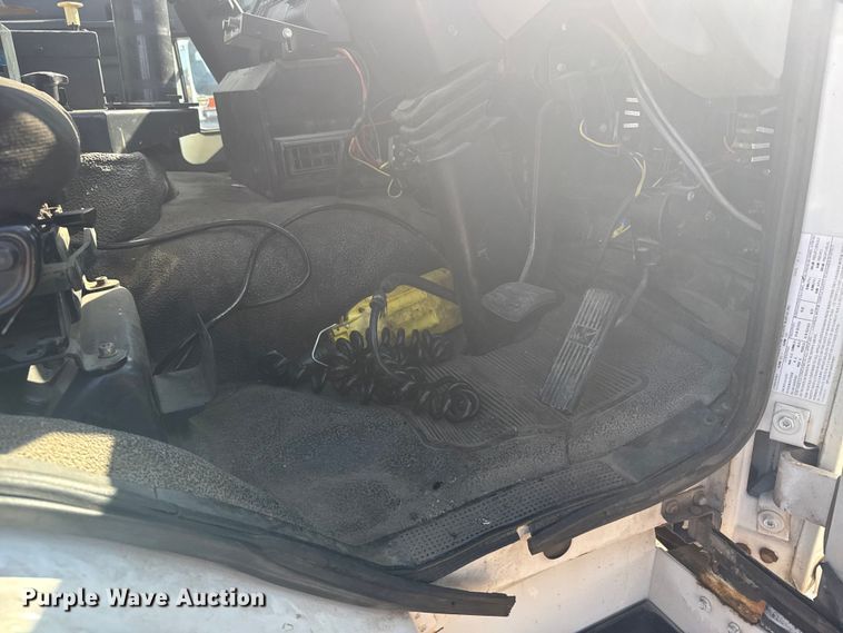 image for item EU6137 2006 Freightliner FC80 street sweeper truck