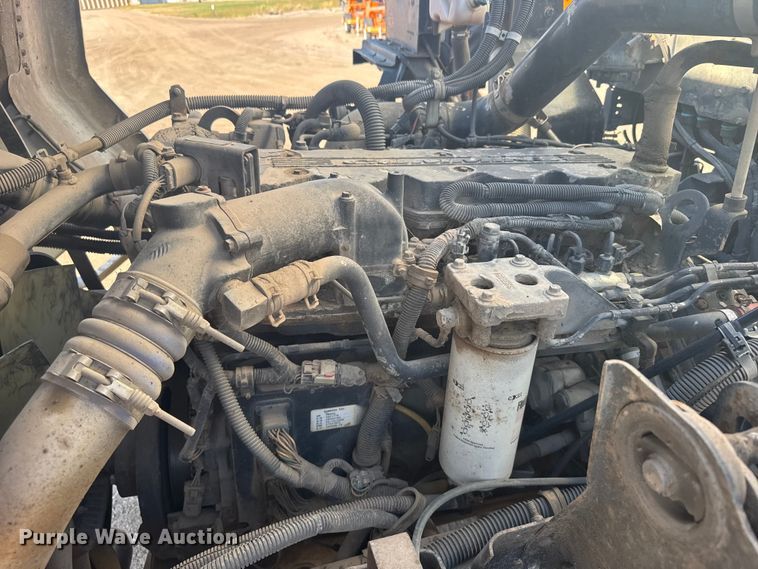 image for item EU6137 2006 Freightliner FC80 street sweeper truck