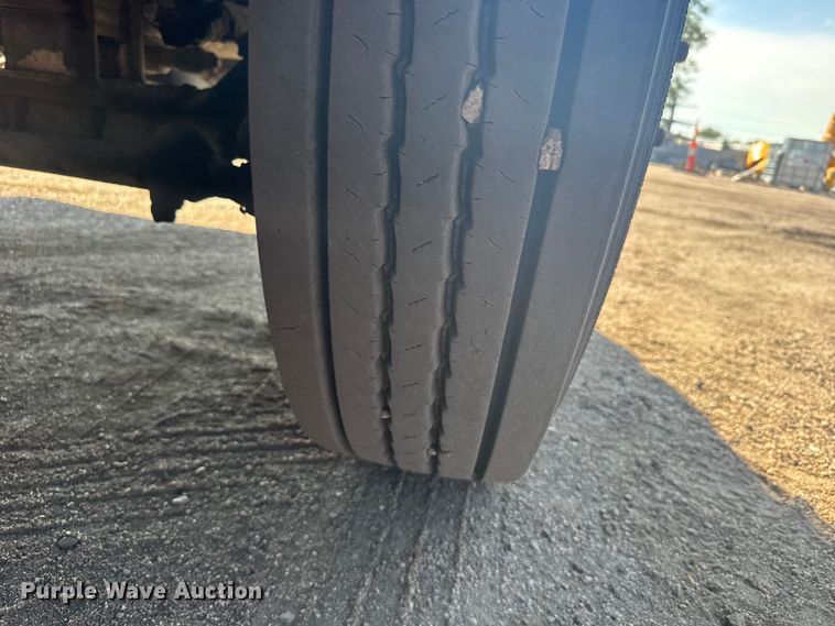 image for item EU6137 2006 Freightliner FC80 street sweeper truck