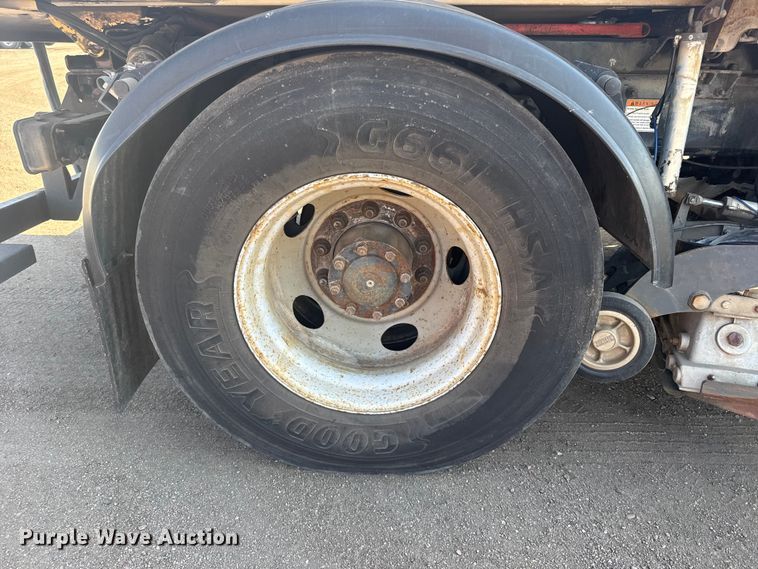 image for item EU6137 2006 Freightliner FC80 street sweeper truck