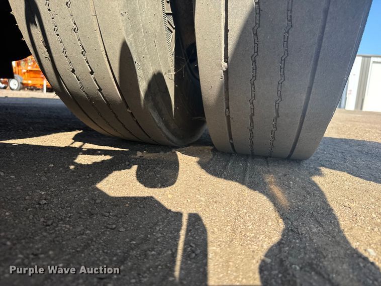 image for item EU6137 2006 Freightliner FC80 street sweeper truck