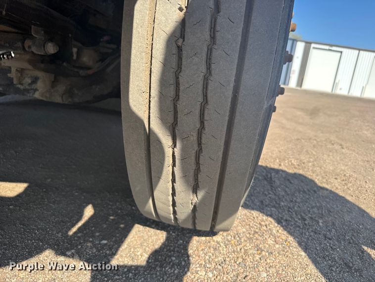 image for item EU6137 2006 Freightliner FC80 street sweeper truck