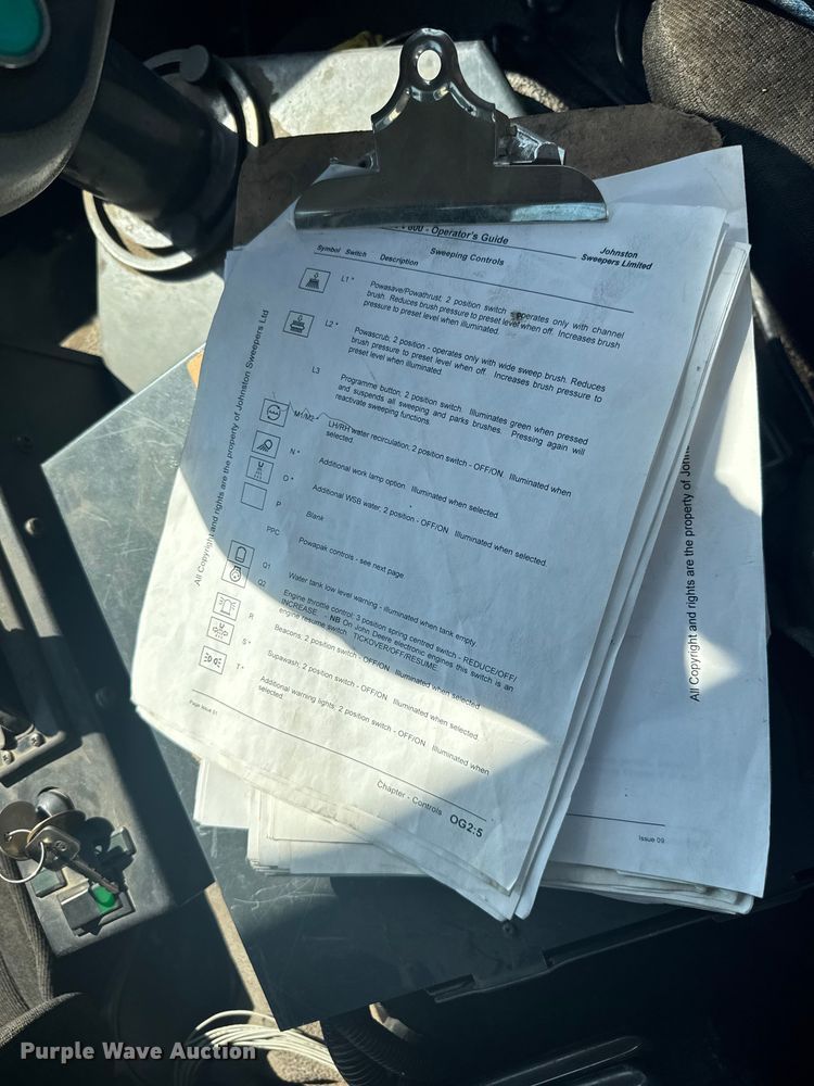 image for item EU6137 2006 Freightliner FC80 street sweeper truck