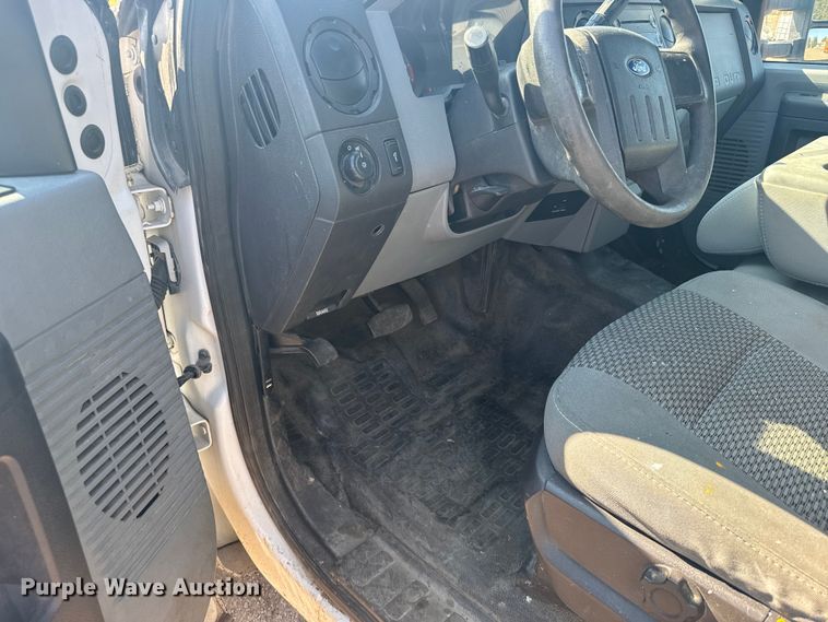 image for item EU6138 2016 Ford F350 Super Duty XL SuperCab utility bed pickup truck