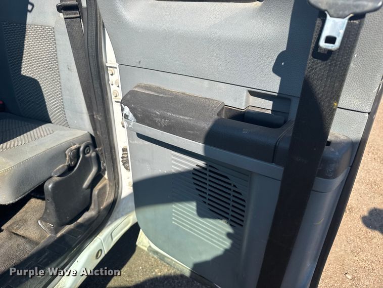 image for item EU6138 2016 Ford F350 Super Duty XL SuperCab utility bed pickup truck