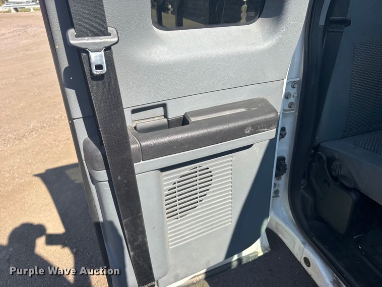 image for item EU6138 2016 Ford F350 Super Duty XL SuperCab utility bed pickup truck