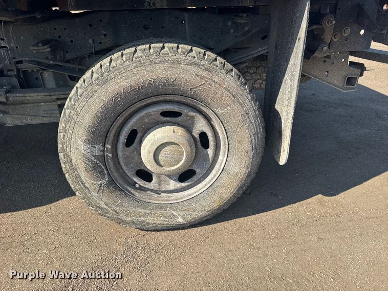 image for item EU6138 2016 Ford F350 Super Duty XL SuperCab utility bed pickup truck