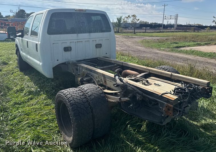 image for item EU6140 2012 Ford F350 Super Duty XL Crew Cab pickup truck cab and chassis