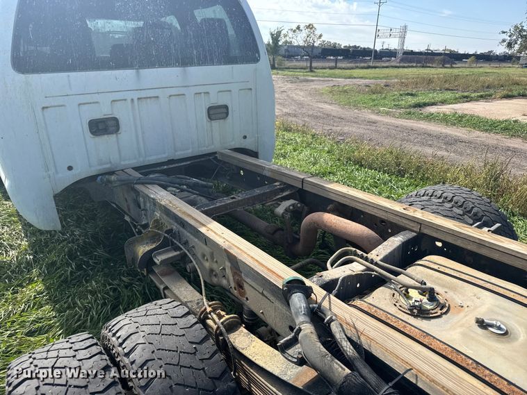 image for item EU6140 2012 Ford F350 Super Duty XL Crew Cab pickup truck cab and chassis