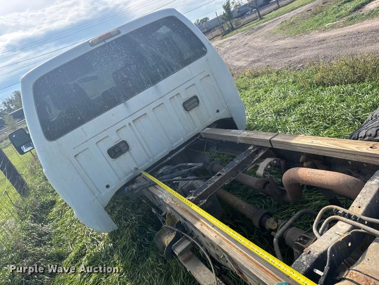 image for item EU6140 2012 Ford F350 Super Duty XL Crew Cab pickup truck cab and chassis