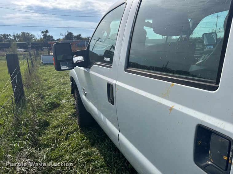 image for item EU6140 2012 Ford F350 Super Duty XL Crew Cab pickup truck cab and chassis