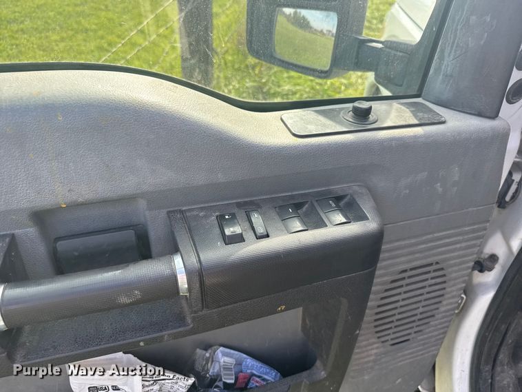 image for item EU6140 2012 Ford F350 Super Duty XL Crew Cab pickup truck cab and chassis