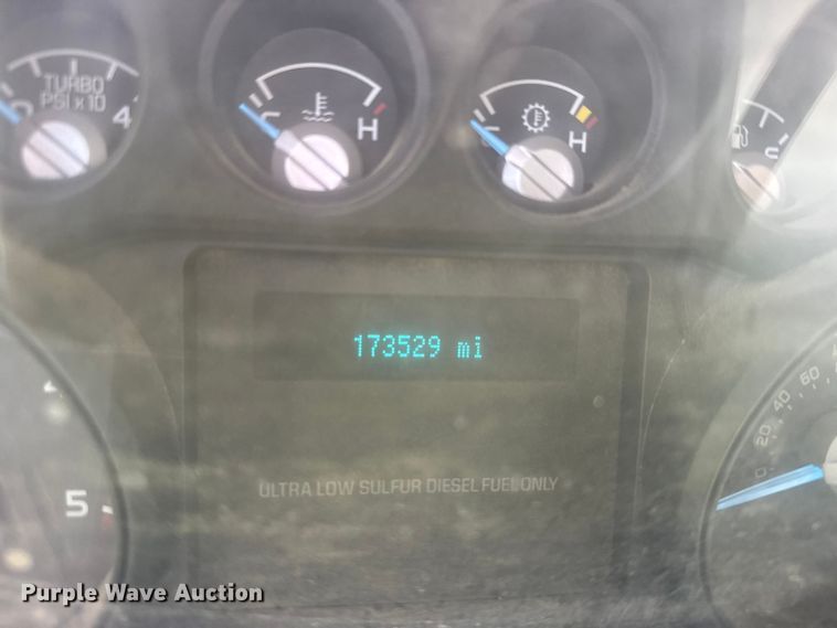 image for item EU6140 2012 Ford F350 Super Duty XL Crew Cab pickup truck cab and chassis