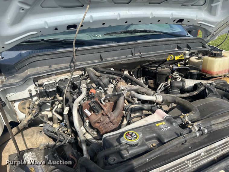 image for item EU6140 2012 Ford F350 Super Duty XL Crew Cab pickup truck cab and chassis