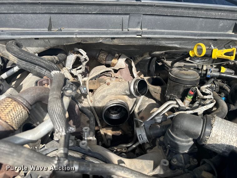 image for item EU6140 2012 Ford F350 Super Duty XL Crew Cab pickup truck cab and chassis