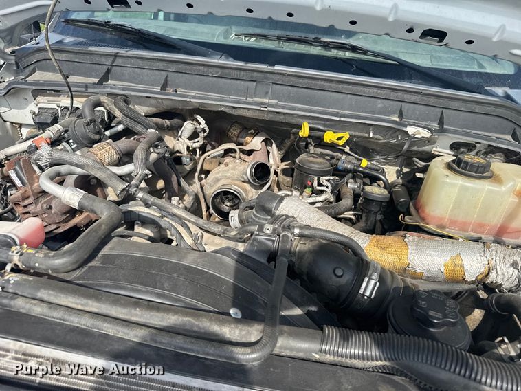 image for item EU6140 2012 Ford F350 Super Duty XL Crew Cab pickup truck cab and chassis