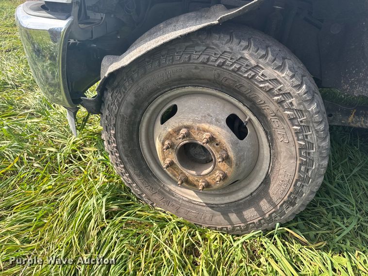 image for item EU6140 2012 Ford F350 Super Duty XL Crew Cab pickup truck cab and chassis