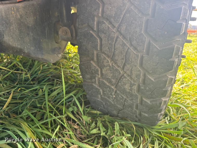 image for item EU6140 2012 Ford F350 Super Duty XL Crew Cab pickup truck cab and chassis