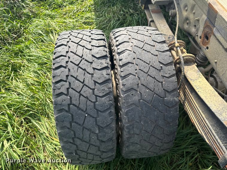 image for item EU6140 2012 Ford F350 Super Duty XL Crew Cab pickup truck cab and chassis