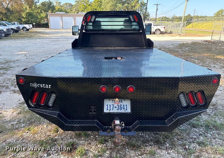 image for item EU7038 2014 Ford F550 Super Duty XL flatbed truck