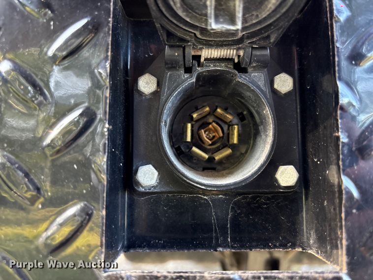 image for item EU7038 2014 Ford F550 Super Duty XL flatbed truck