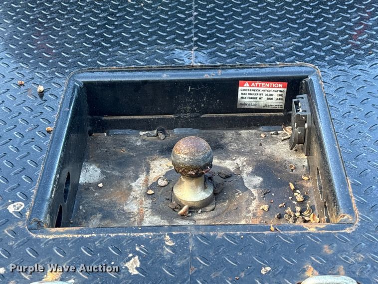 image for item EU7038 2014 Ford F550 Super Duty XL flatbed truck