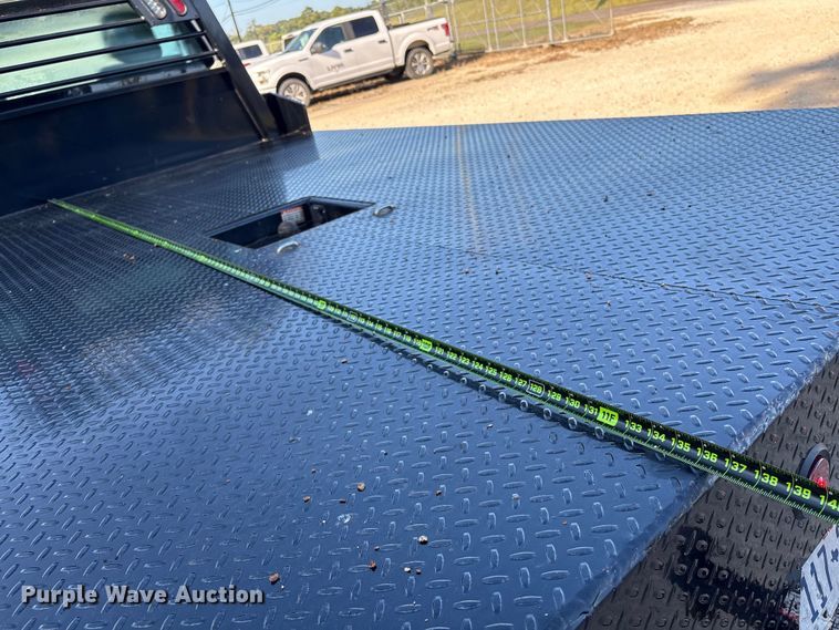 image for item EU7038 2014 Ford F550 Super Duty XL flatbed truck