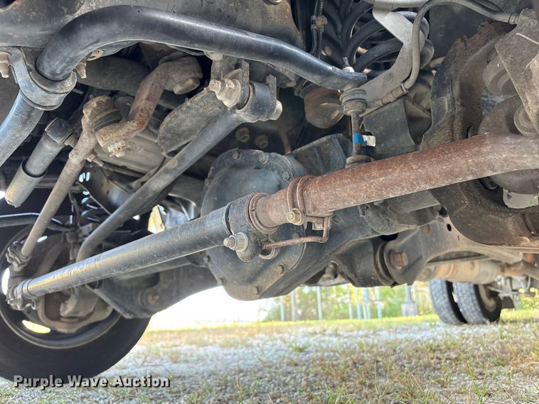 image for item EU7038 2014 Ford F550 Super Duty XL flatbed truck