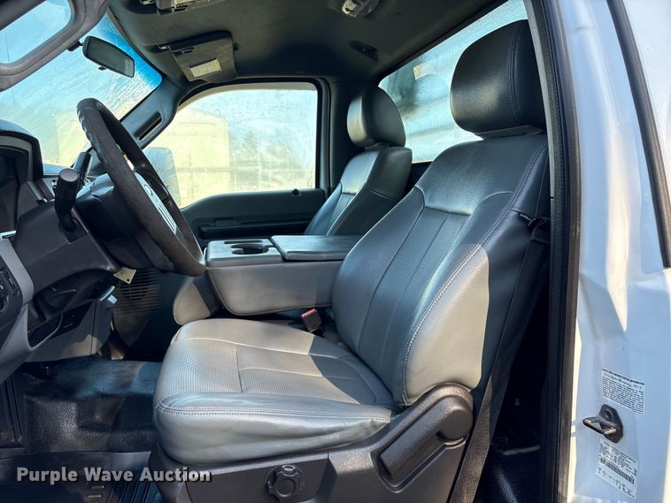 image for item EU7038 2014 Ford F550 Super Duty XL flatbed truck