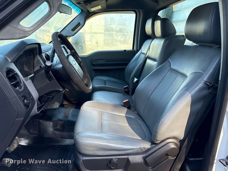 image for item EU7038 2014 Ford F550 Super Duty XL flatbed truck