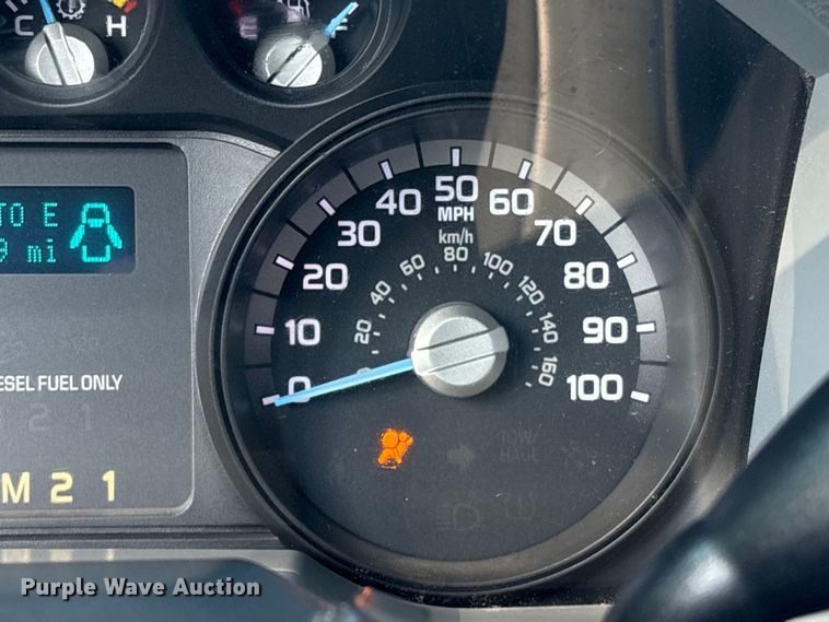 image for item EU7038 2014 Ford F550 Super Duty XL flatbed truck