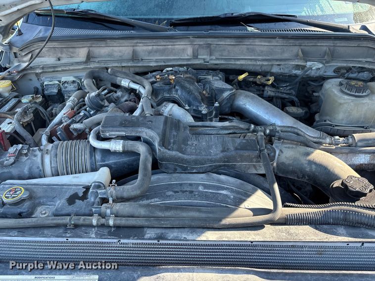 image for item EU7038 2014 Ford F550 Super Duty XL flatbed truck