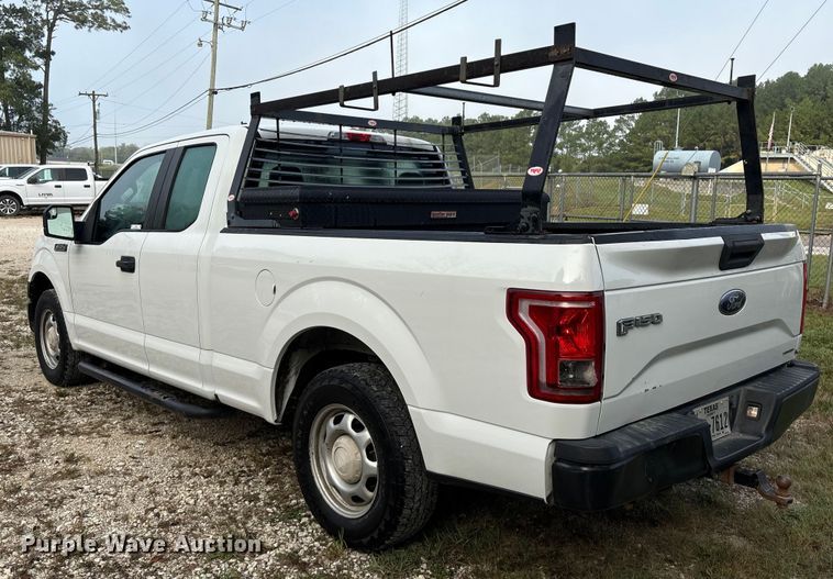 image for item EU7039 2015 Ford F150 XL SuperCab pickup truck