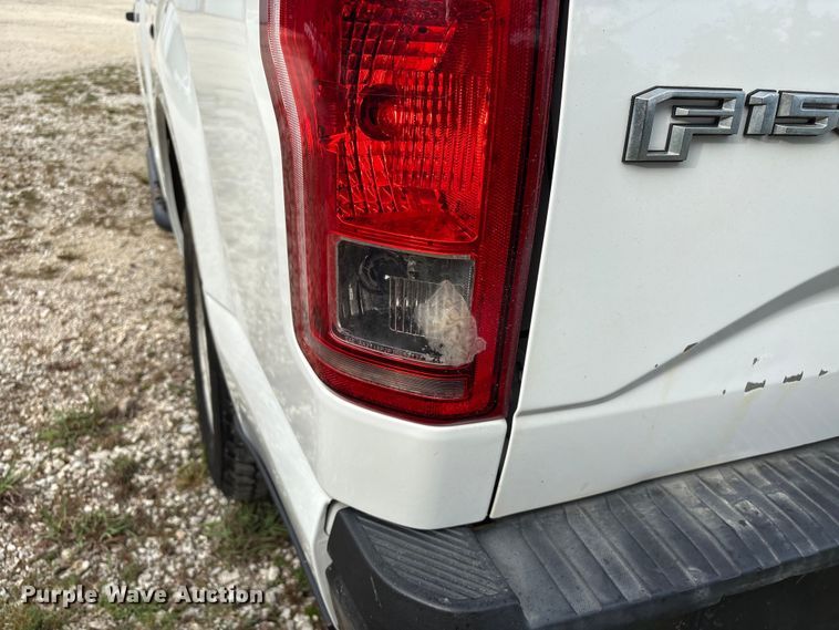 image for item EU7039 2015 Ford F150 XL SuperCab pickup truck