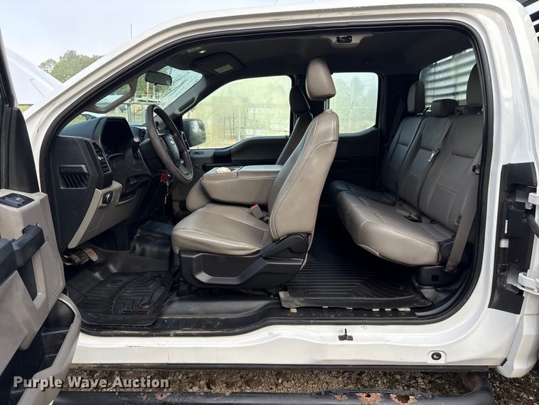 image for item EU7039 2015 Ford F150 XL SuperCab pickup truck