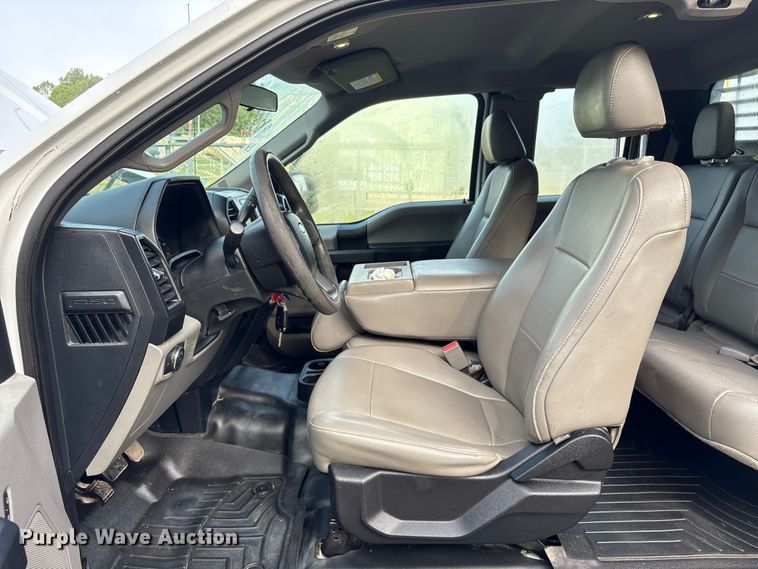 image for item EU7039 2015 Ford F150 XL SuperCab pickup truck