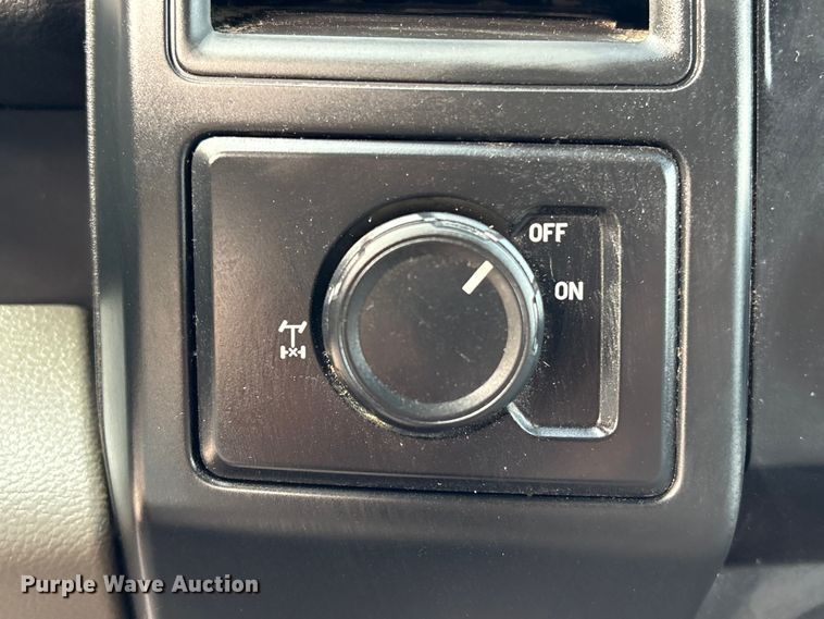 image for item EU7039 2015 Ford F150 XL SuperCab pickup truck