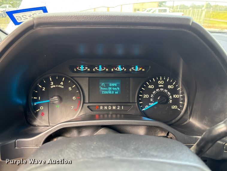 image for item EU7039 2015 Ford F150 XL SuperCab pickup truck