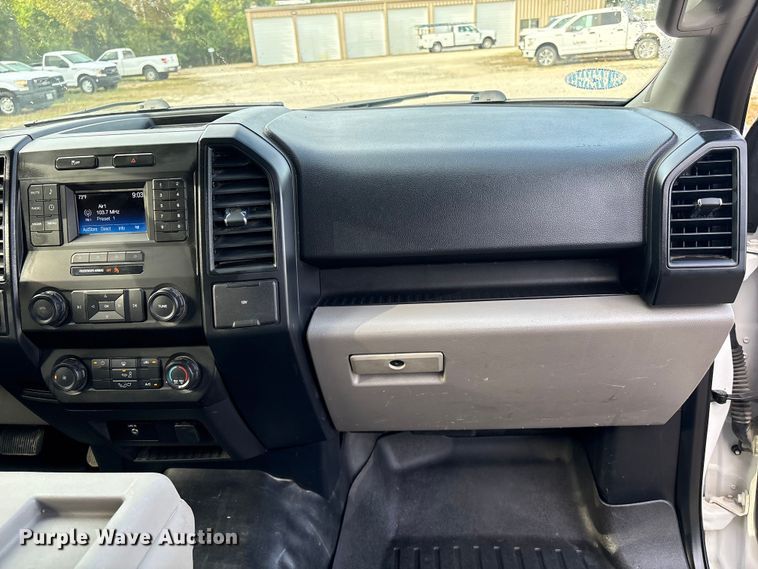 image for item EU7039 2015 Ford F150 XL SuperCab pickup truck