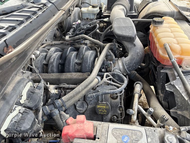 image for item EU7039 2015 Ford F150 XL SuperCab pickup truck