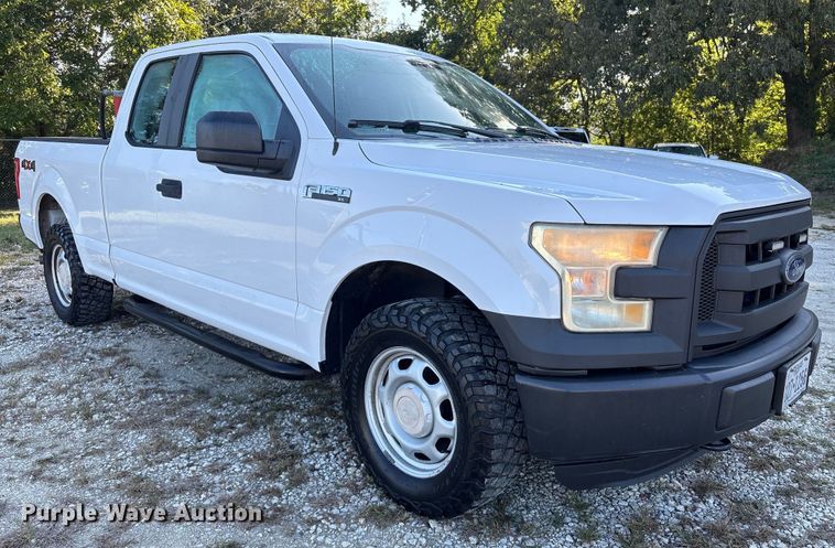 image for item EU7040 2015 Ford F150 XL SuperCab pickup truck