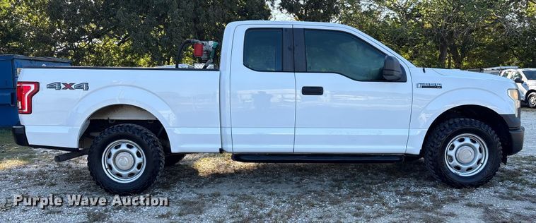 image for item EU7040 2015 Ford F150 XL SuperCab pickup truck