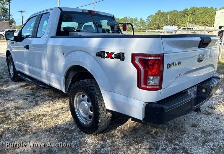 image for item EU7040 2015 Ford F150 XL SuperCab pickup truck