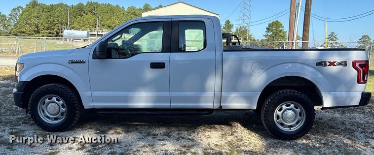 image for item EU7040 2015 Ford F150 XL SuperCab pickup truck