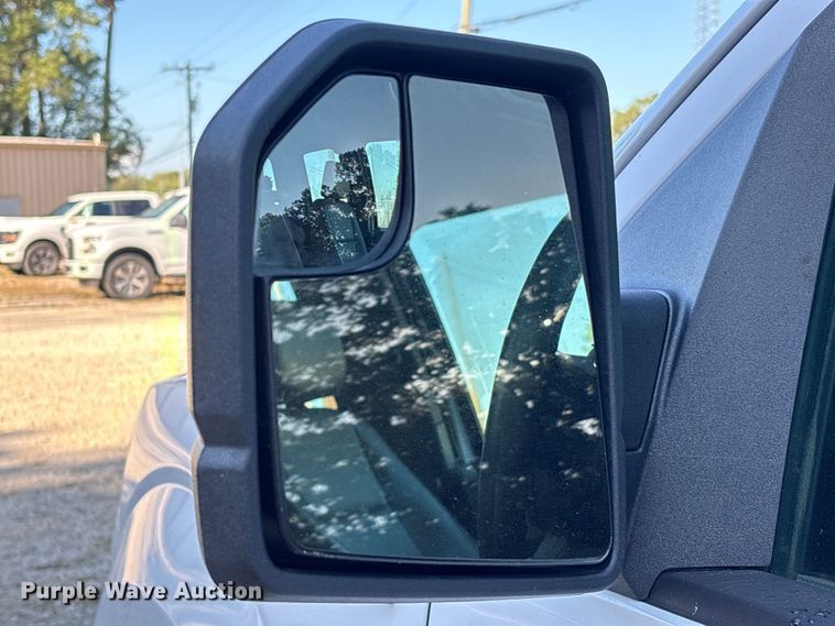 image for item EU7040 2015 Ford F150 XL SuperCab pickup truck